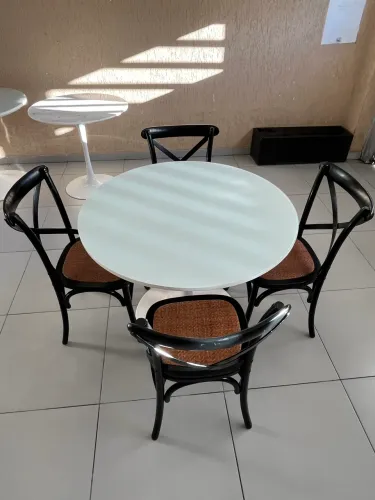 Mesa Saarinen (Tulipa) 100cm MDF/VIDRO 