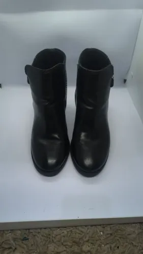 Bota cano curto modare 35