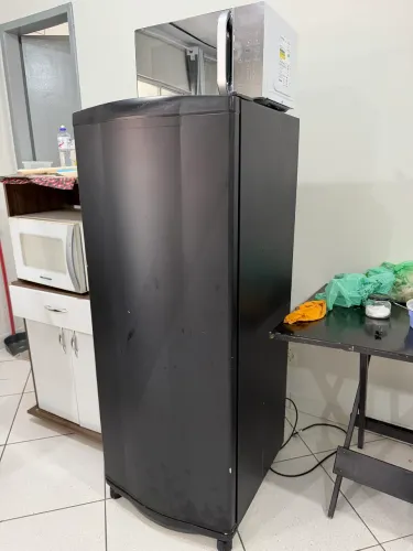 Geladeira cônsul 275L