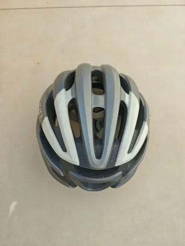 Capacete Ciclismo Giro Foray com MIPS Tamanho G (59-63 cm) Cinza e Branco