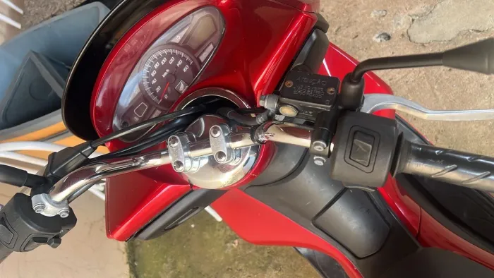 Vende-se PCX 2014. Valor R$11.000,00