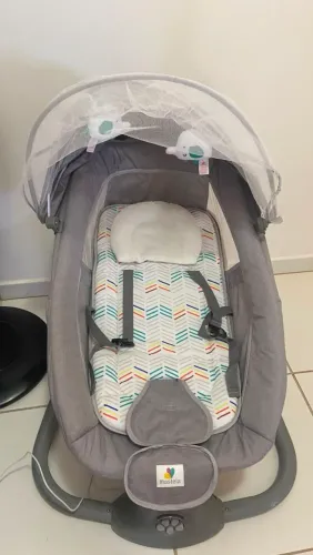 Vendo cadeira balanço bebê automática Mastela (Nova)