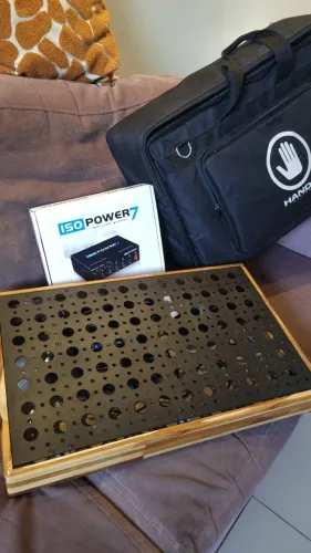 Pedalboard Hands 50x30cm c/ Bag e Fonte Isopower 7