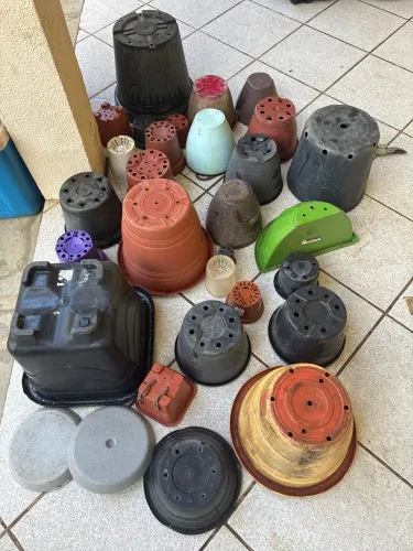 30 Vasos para Plantas Diversos Tamanhos 