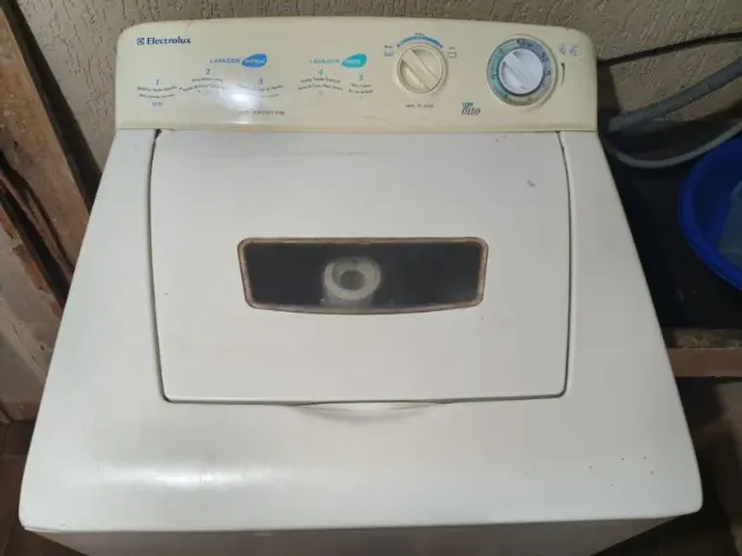 Máquina de Lavar Electrolux 8 kg - Lava, mas não centrifuga - Com defeito