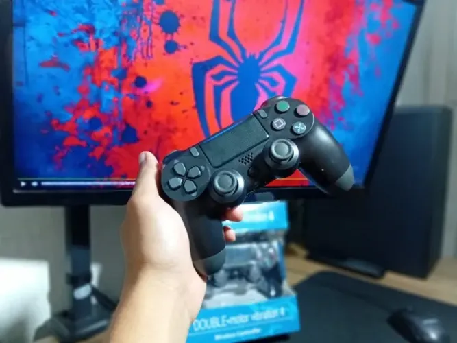 CONTRLE DE PS4 E PC