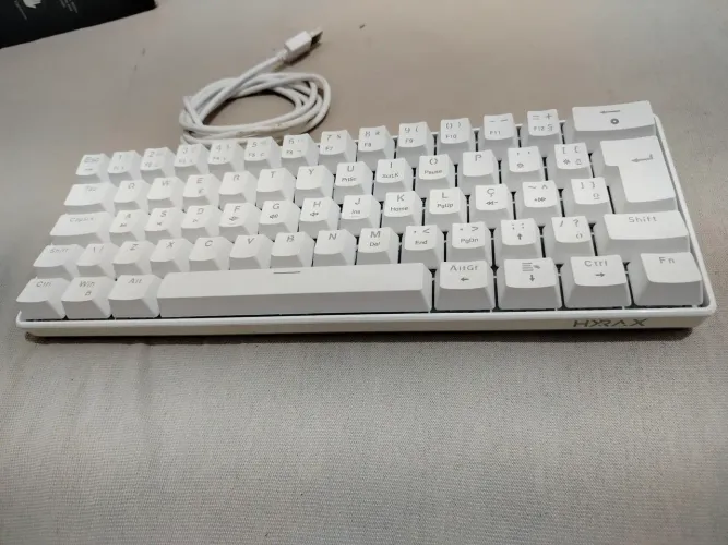 Teclado Mecânico Gamer Hyrax, Thuder 60%, led , Huano, Abnt2 