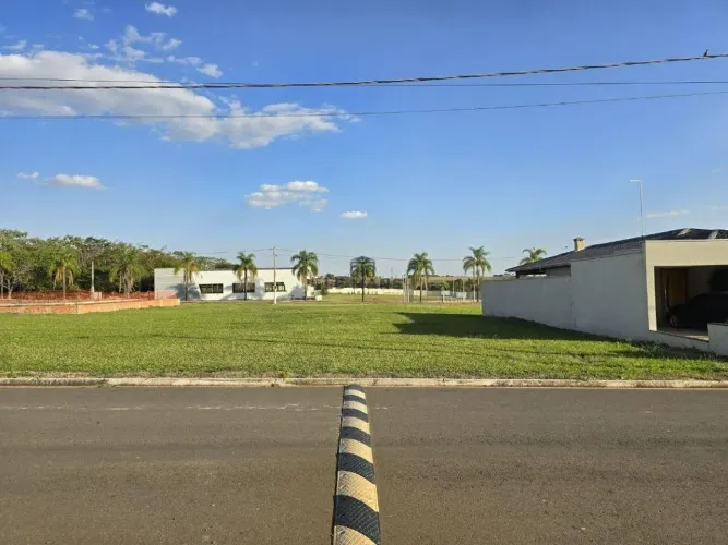 Terreno à venda em Saltinho, Nossa Senhora Aparecida I, Cond. Residencial Vivamus