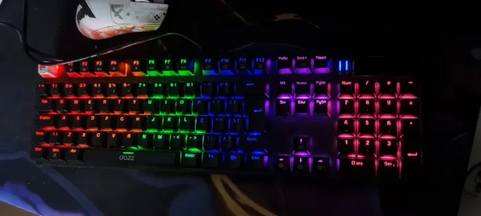 Teclado Dazz Gamer Mecânico Cybertronic switch azul mecânico, seminovo