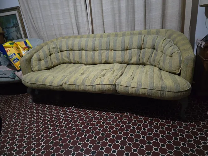 Jogo Antigo Sofá + 2 poltronas