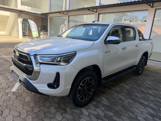 Toyota Hilux CD SRX 4X4 2.8 TDI 16V Diesel Aut. 2024