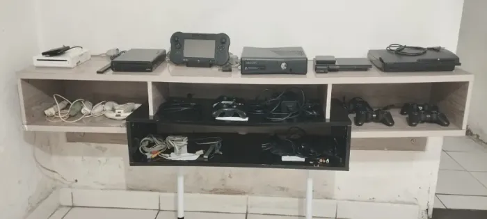 Coleção 5 Consoles (Wii U, PS3, Xbox 360, Wii, PS2) + HDs e Acessórios