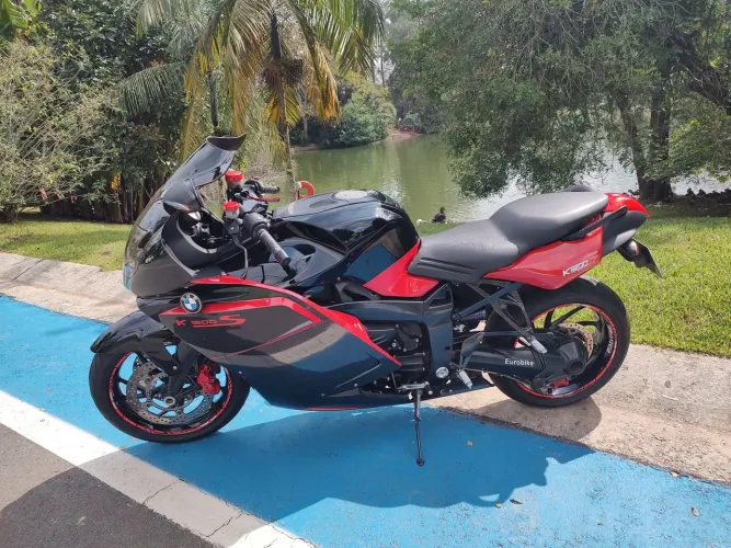 BMW K1200 S com preço de CB Ninja R3 300cc
