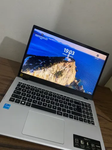 Notebook Acer Aspire I3