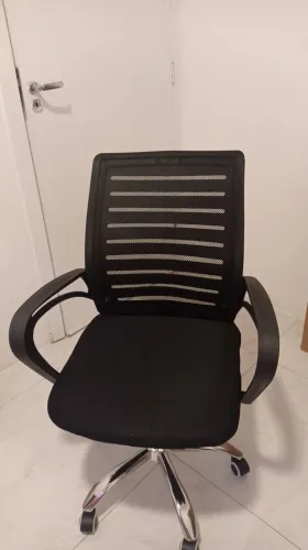 Cadeira de Escritório Giratória Ergonômica com Rodinhas - Excelente Estado