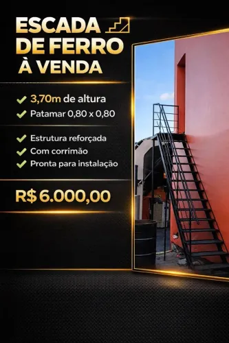 Escada com corrimão 