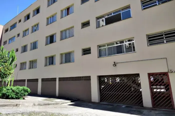 Apto 2 Dorm 90 metros (térreo) Zona Norte