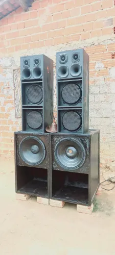 VENDO OU TROCO SOM COMPLETO 