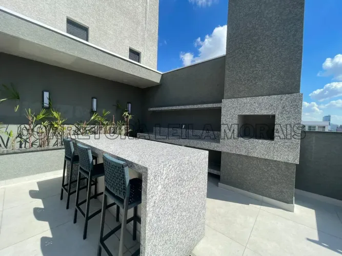 Studio Novo no Centro de Curitiba | Vaga e Condomínio Completo