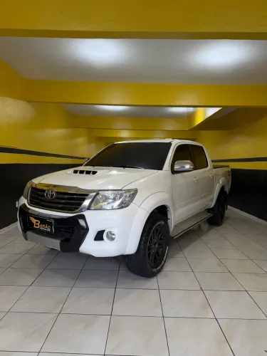 Toyota Hilux CD SRV D4-d 4X4 3.0 TDI Diesel AUT 2012