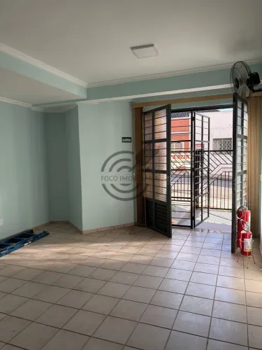 Salão comercial na Vila Santana