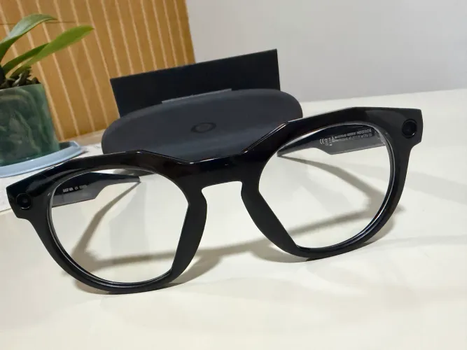 Oakley Meta HSTN - praticamente novo + estojo carregador