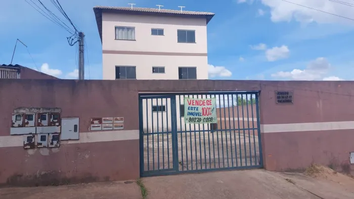 Apartamento térreo frente bem amplo perto do Ipanema em Valparaiso aceita financiamento