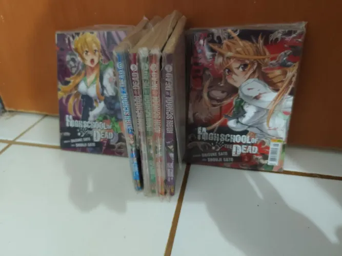 Mangá Highschool of the Dead 1 ao 7