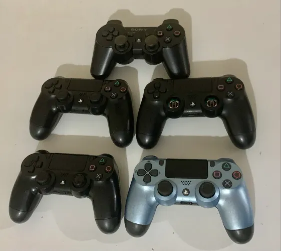 Carcaça controle ps4 e ps3 pra arruma ou utilizar peças 