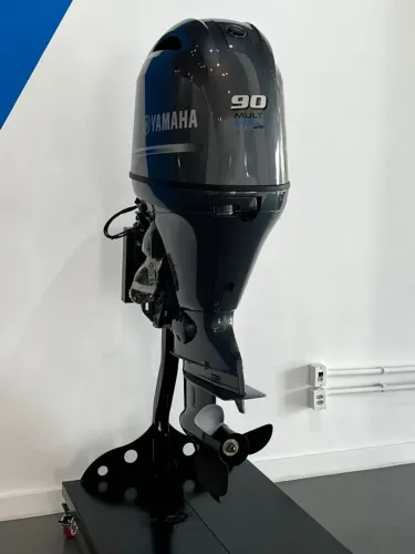 Motor de Popa 90HP 4 Tempos YAMAHA