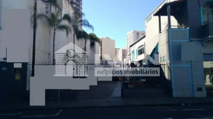 Área à venda no Centro