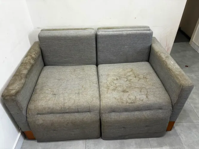 Sofá cama pequeno