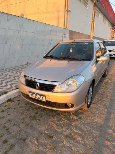 Renault Symbol Privilège Hi-flex 1.6 16V 4P 2010