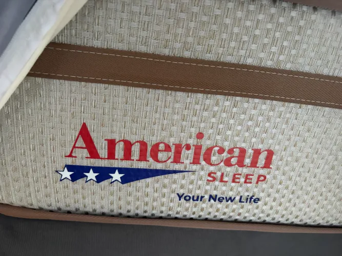 Cama Casal com Colchão American Sleep Baltimore - Semi-nova