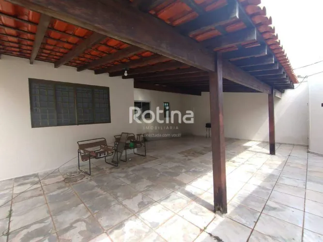 Casa para alugar, 4 quartos, Santa Luzia - Uberlândia/MG - Rotina Imobiliária