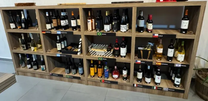 Móvel expositor - Loja, Bar ou Uso Residencial