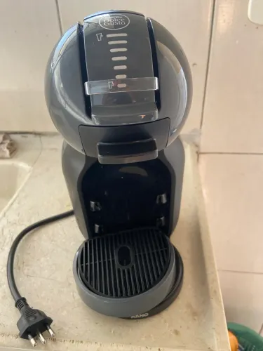 CAFETEIRA NESCAFÉ DOLCE GUSTO MINI ME PRETA 110V