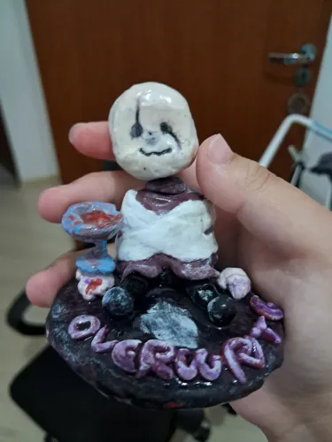 Faço personagens em Biscuit personalizados! LEIA