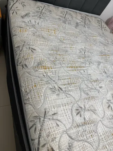 Vendo cama queen + box (Usados)