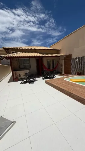 Linda casa com piscina em Cabo Frio ( Unamar)