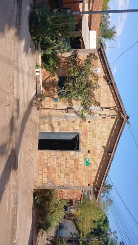 Casa pra vende rápido 90 mil ária de ponto esquina