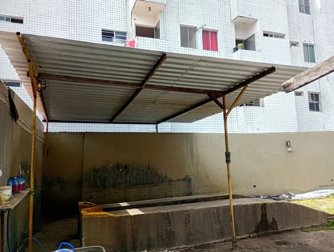 coberta com telhas galvanizadas completa
