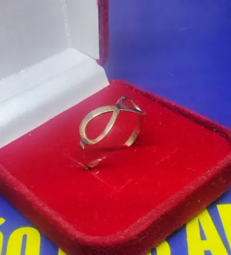 Anel Infinito Feminino Ouro 18 Kilates Peso 1.30 Gramas