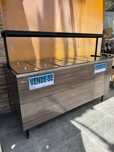 Buffet 12 cubas, quente, sem marcas de uso 