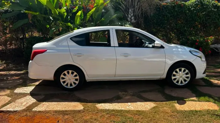 Nissan Versa SV 1.6 16V Flexstart 4P Mec. 2016