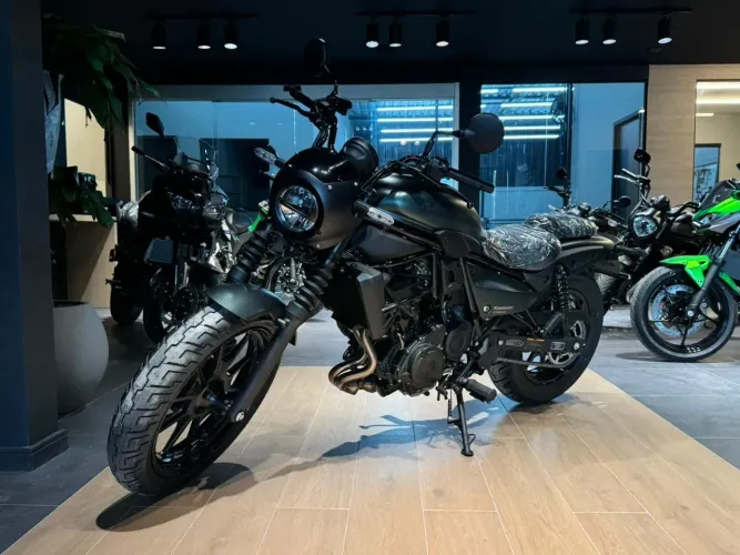 Kawasaki ELIMINATOR 500 SE