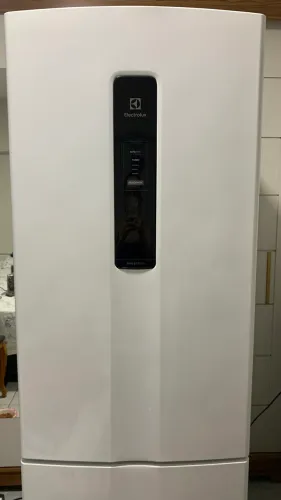 Geladeira Electrolux 400L Inverse (DB44) - Impecável