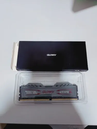 Kit de Memória Ram DDR4 2x8Gb 2666 Gloway (usada)