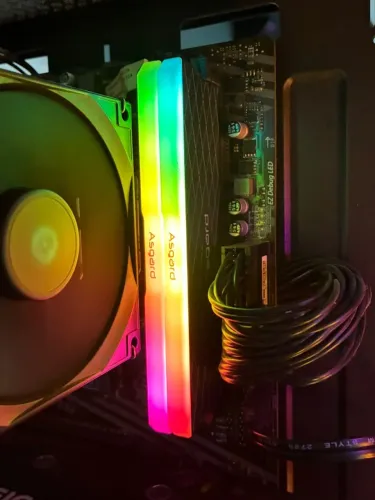 Memorias 2x8gb DDR4 Asrgard 3200mhz RGB