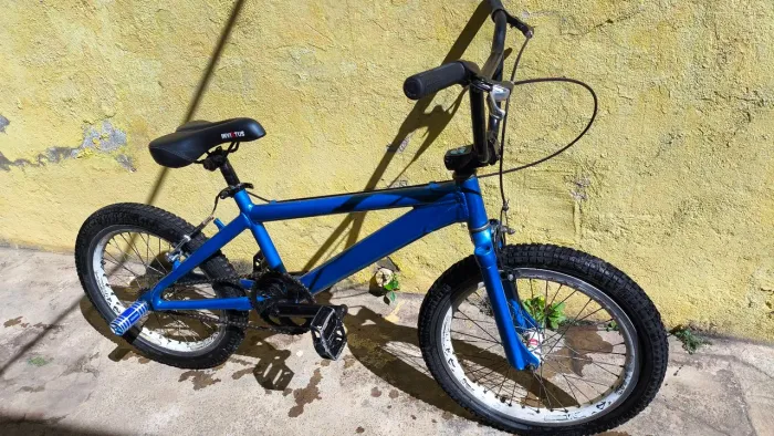 Bicicleta BMX aro 20 para manobras profissional